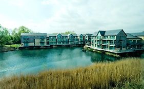 De Vere Cotswold Water Park Apartments